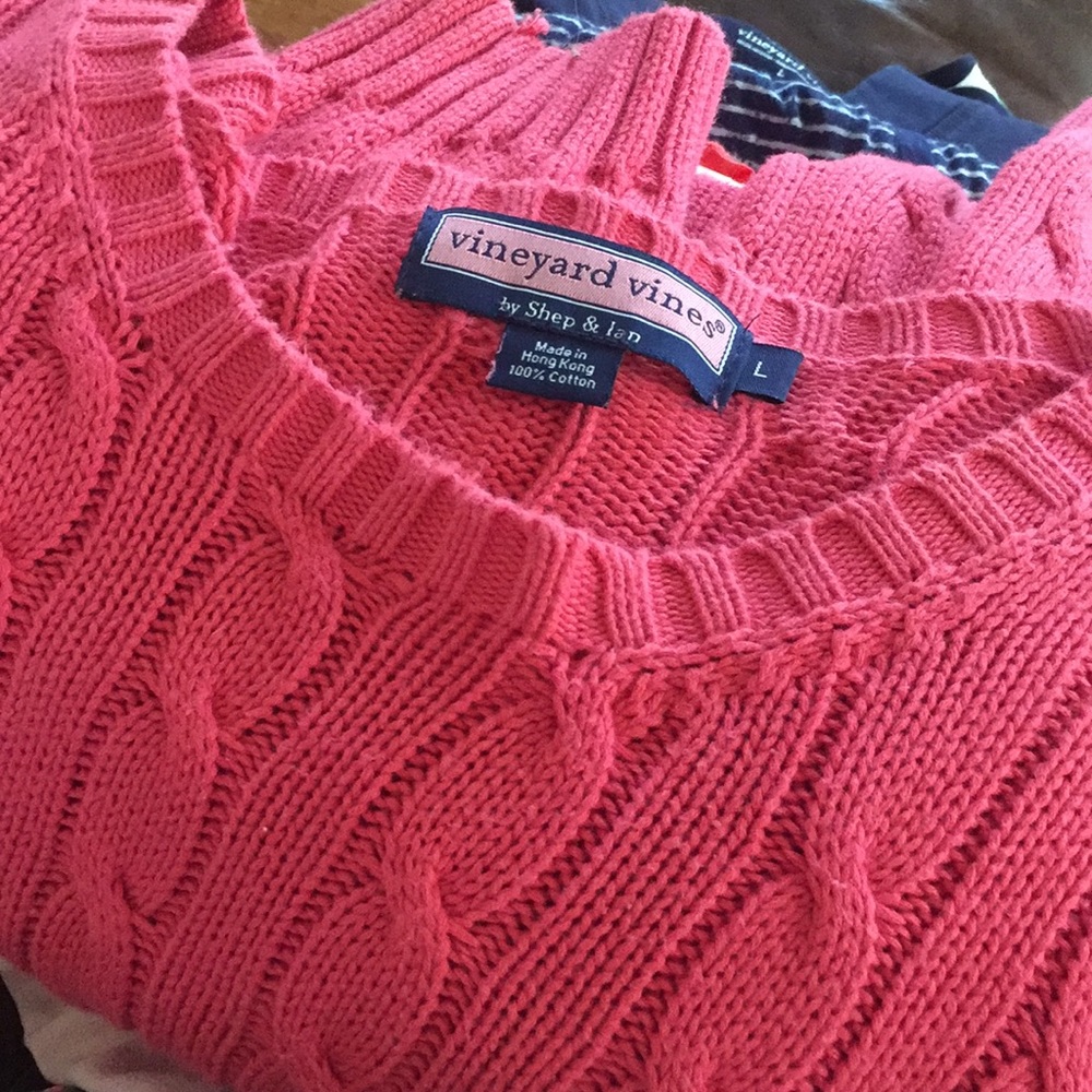 Coral Vineyard Vines Cable sweater